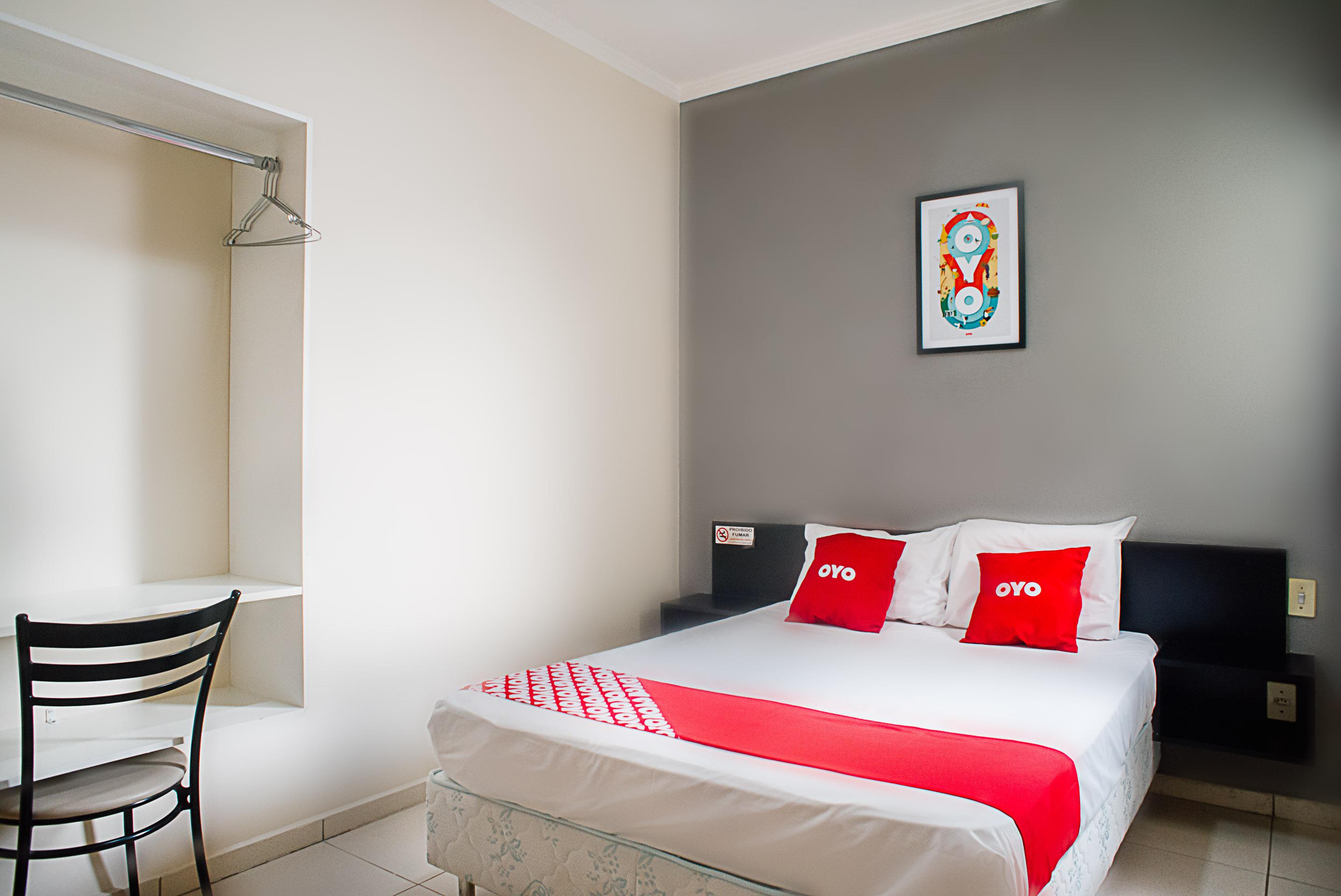 Oyo Cerrado Hotel, Campo Grande Campo Grande  Exterior photo A room at OYO Townhouse, Mysore